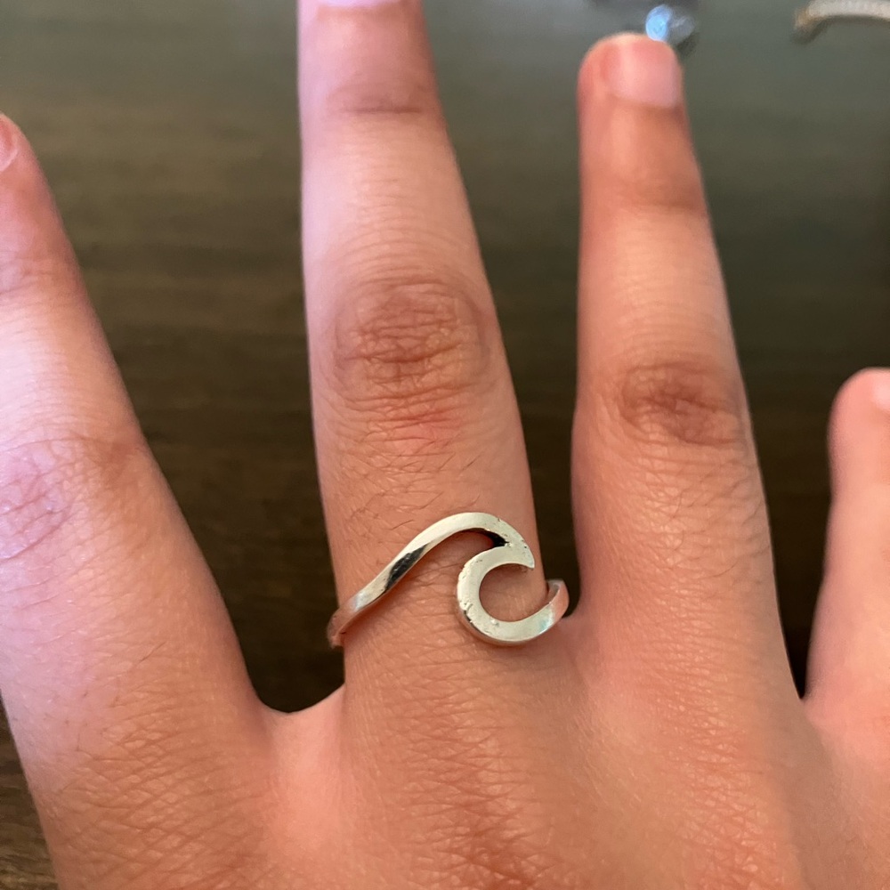 Silver Wave Ring - Picture 4 of 5